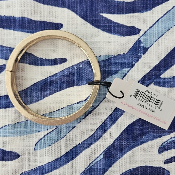 Canvas Style Darcy Enamel Nautical Anchor Hinge Bangle in Navy NWT - Picture 3 of 6